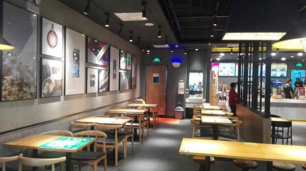 200平方复古风格餐饮店装修设计案例
