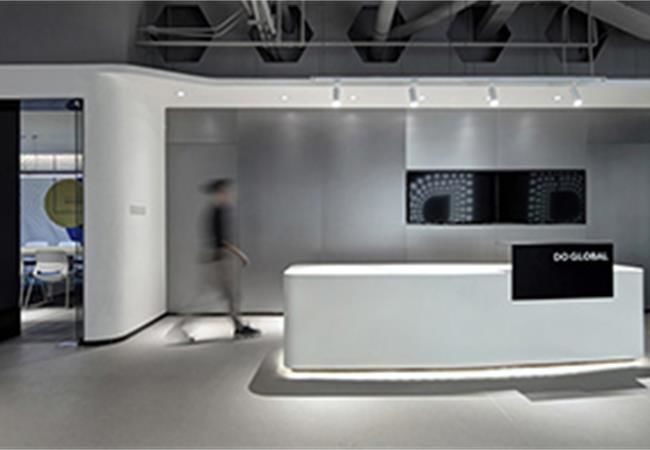 科技公司办公室装修效果图，用黑与白述说科技公司高效利落